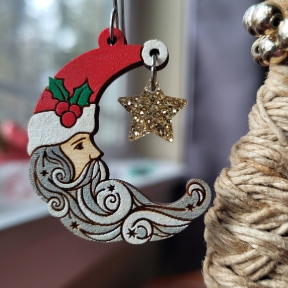 🎅🌙 Santa moon and star dangle earrings - Picture 2 of 11